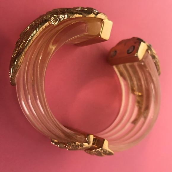 RARE Fly With Me Lucite Hinged Angel Wing Bracelet - Picture 8 of 11